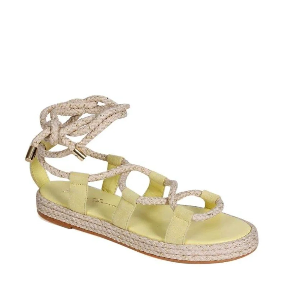 Paula Torres brand new